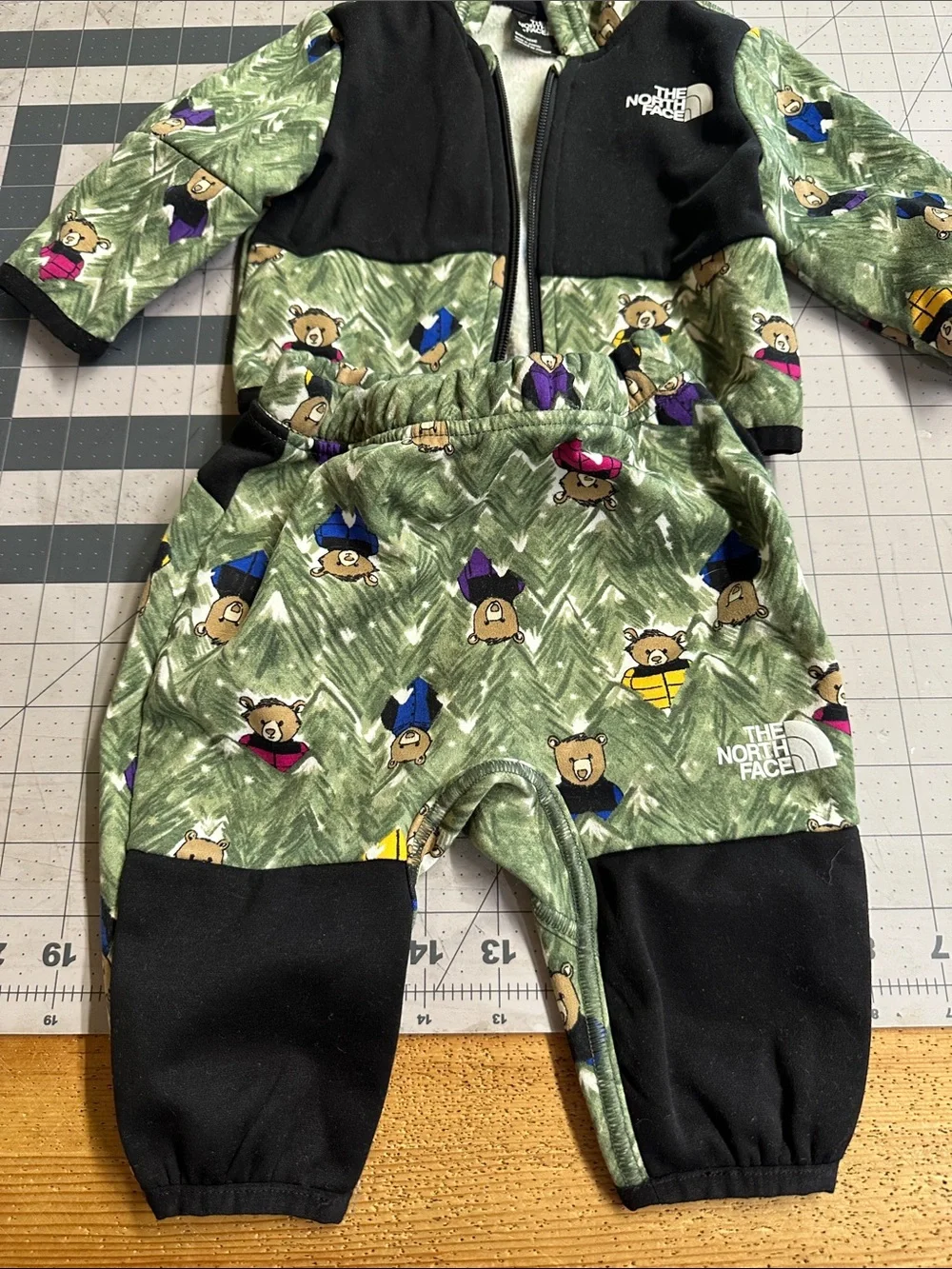 The North Face Green Bear-Print Hooded Footie Set